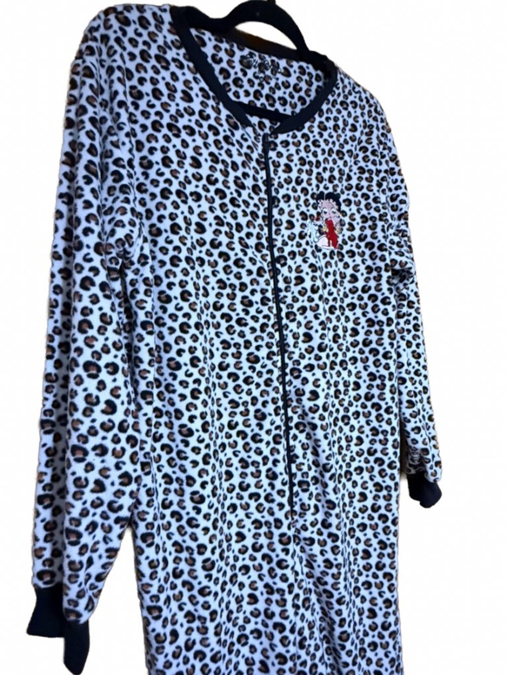 Betty Boop Womens Medium Fleece Footed Pajamas One Piece Onesie Leopard Print